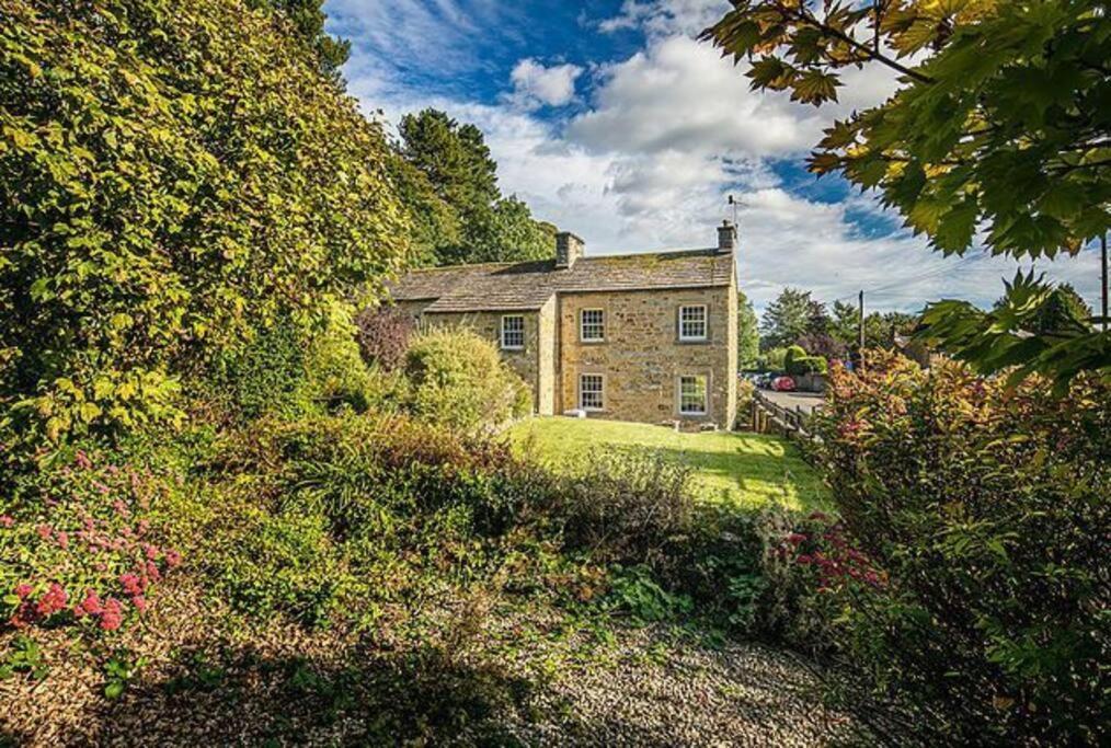 The Belle - A Lovingly Converted Grade II Listed Home From Home In Bakewell Bagian luar foto
