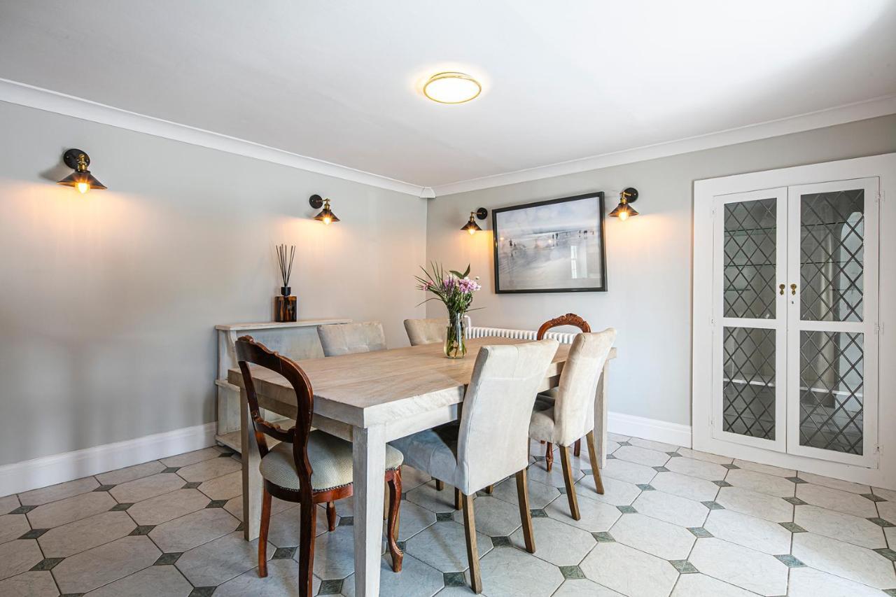 The Belle - A Lovingly Converted Grade II Listed Home From Home In Bakewell Bagian luar foto